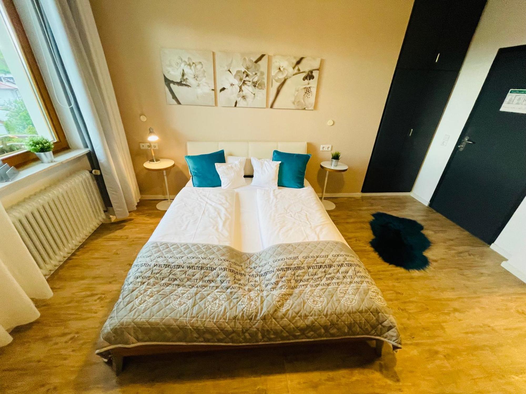 Zum Rayers Cafe-Restaurant & Boutique-Hotel Niederrotweil Room photo