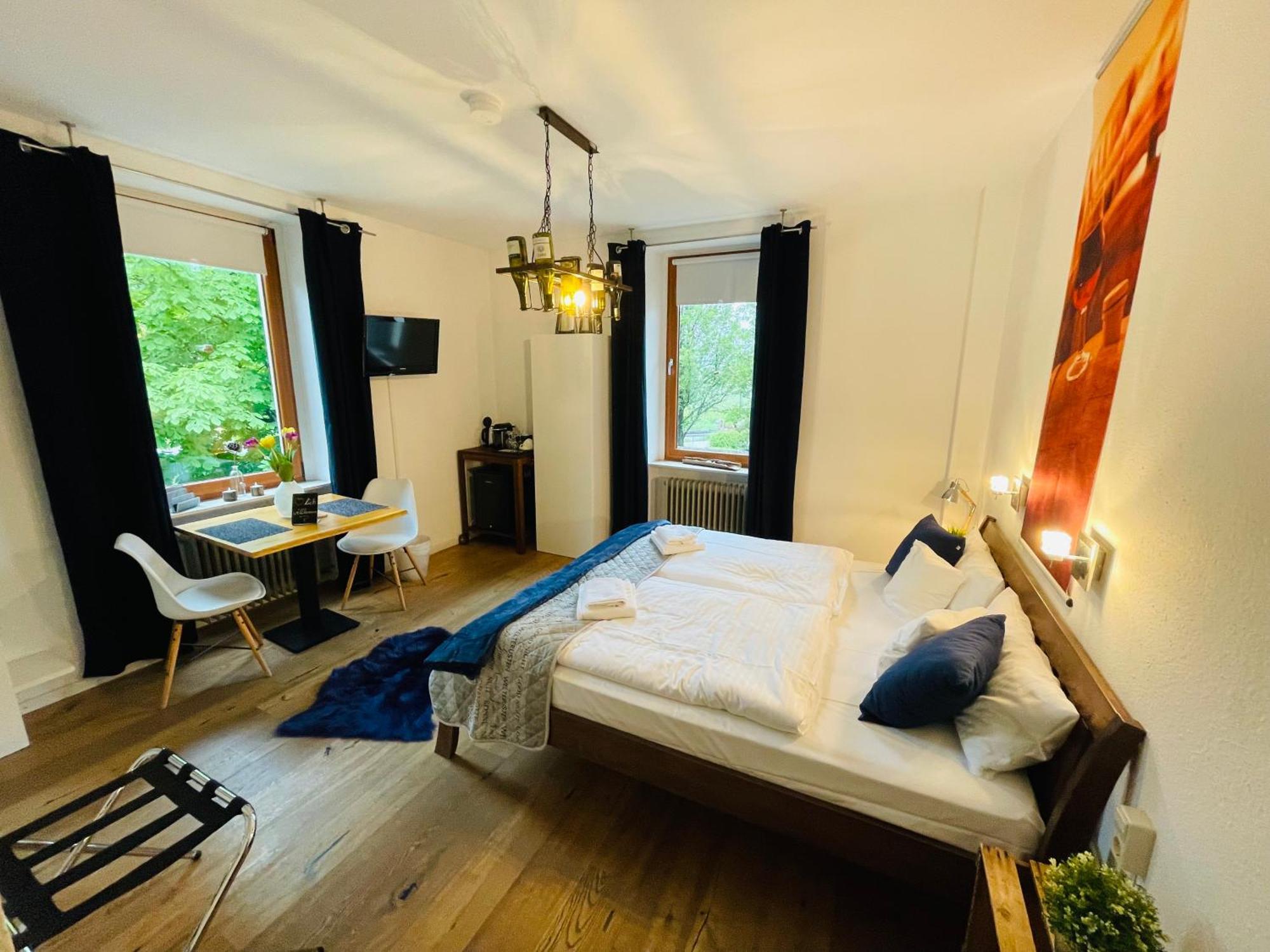 Zum Rayers Cafe-Restaurant & Boutique-Hotel Niederrotweil Room photo