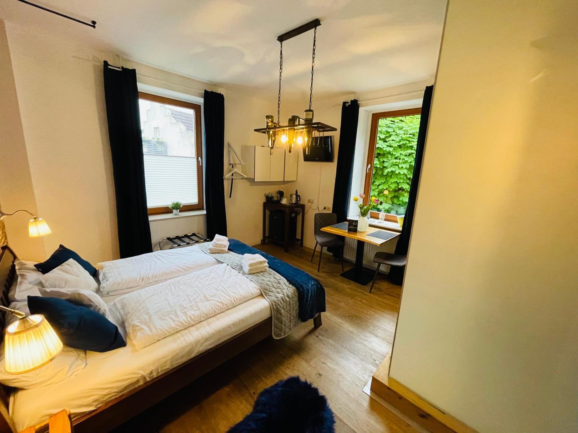 Zum Rayers Cafe-Restaurant & Boutique-Hotel Niederrotweil Room photo