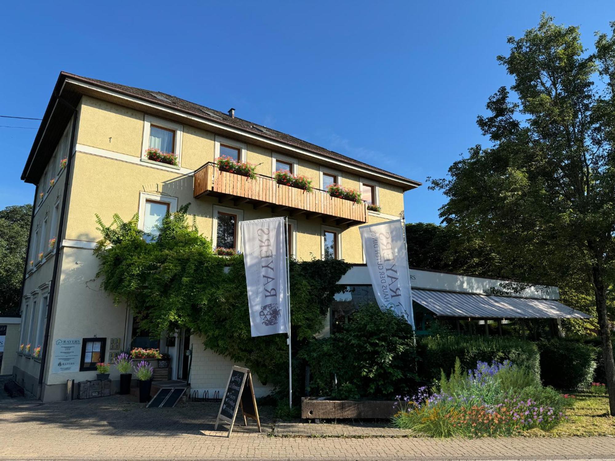 Zum Rayers Cafe-Restaurant & Boutique-Hotel Niederrotweil Exterior photo